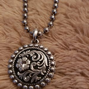 Western necklace